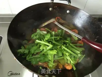 Make Spicy dry shrimp step 7