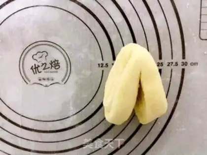Make Heart-shaped coconut bread step 10