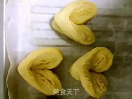 Make Heart-shaped coconut bread step 12
