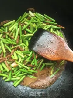 Make Garlic fried meat step 4