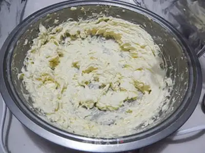 Make Light cream cookies step 5