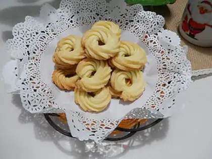 Make Light cream cookies step 10