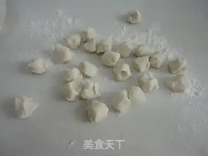 Make The colored dumplings of the winter step 2