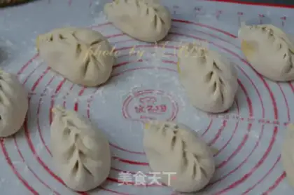 Make Carrot egg buns step 9