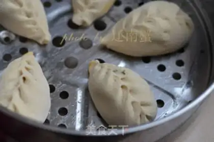 Make Carrot egg buns step 10