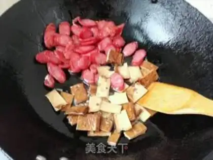 Make Sausage tea and hot pepper step 2