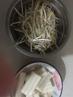 Make Pickle-year cheese noodles step 1