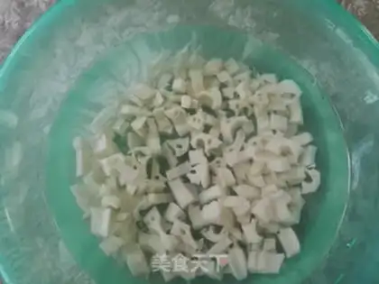 Make Silver-eared roses step 1