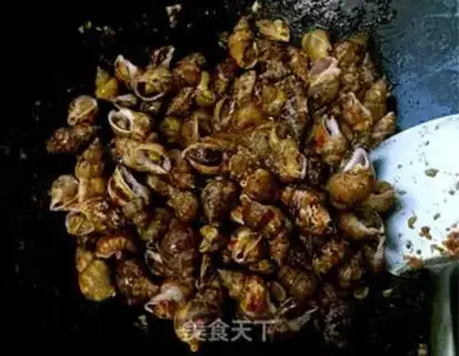 Make Garlic pepper sauce and fried cocoon step 6