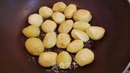 Make Spicy little potatoes step 2