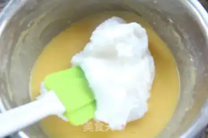 Make A yellow cake roll step 4