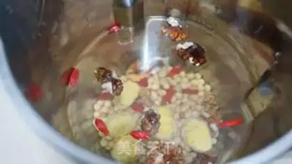 Make Chestnut walnut soy sauce step 1