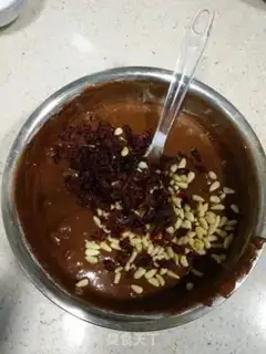 Make Pine chocolate cake step 6