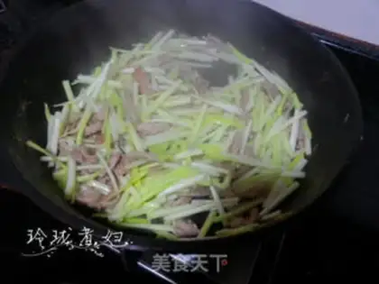 Make Scrambled eggs step 3