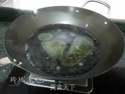 Make Garlic fried broccoli step 2