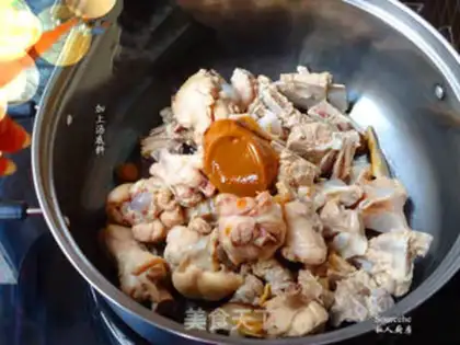 Make Clear the soup pot step 1