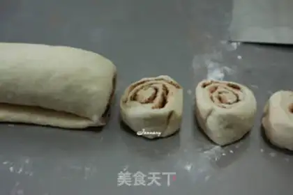 Make Cinnamon rolls step 8