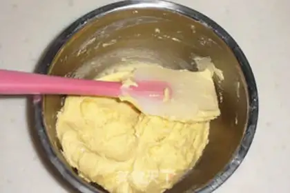 Make Almond cookies step 3