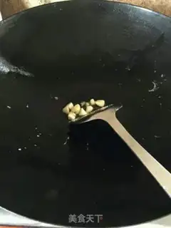 Make Tomato fried eggs step 2