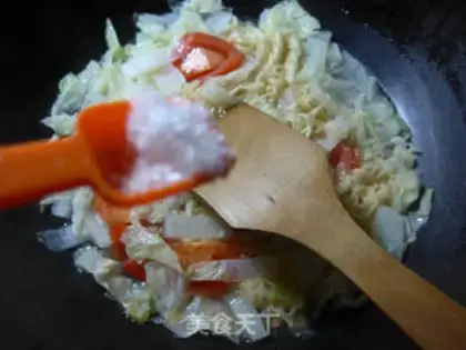 Make Tomato cabbage. Noodles step 6