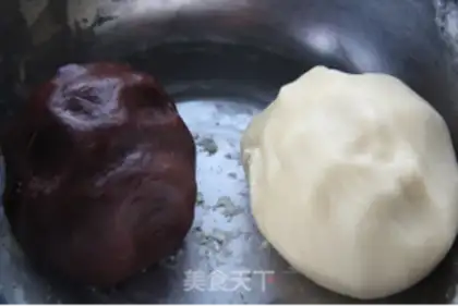 Make Little mushroom cookies step 3