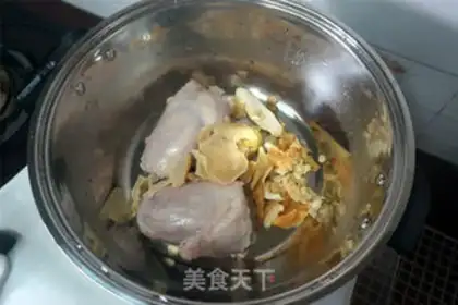 Make Sniffle pork soup step 2