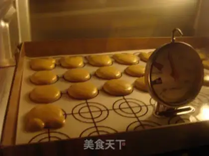 Make Bear lollipop macaron step 12