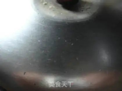 Make Roach burns pig hoofs step 4