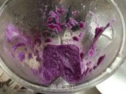 Make Cream-fruit sushi step 1
