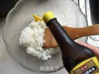 Make Cream-fruit sushi step 4