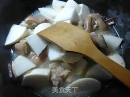 Make Roach burns pig hoofs step 6