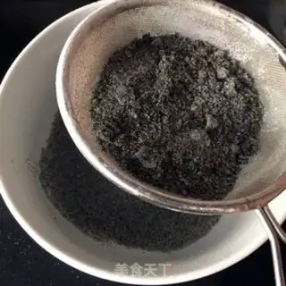 Make Black Sesame Mascaron step 0