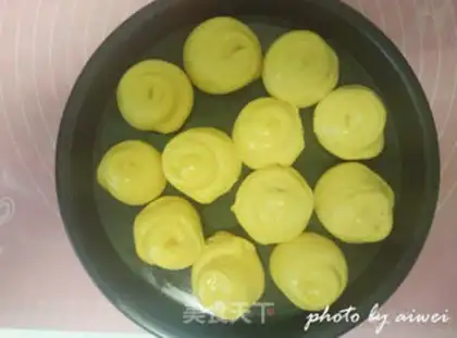 Make Money rolls step 13