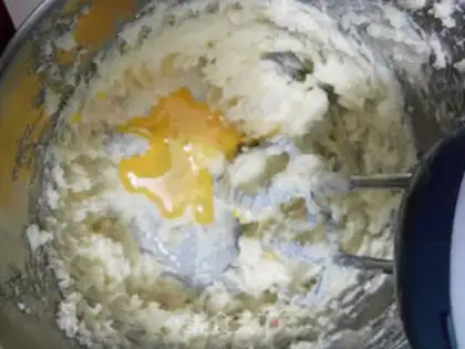 Make Big white sugar cake step 1
