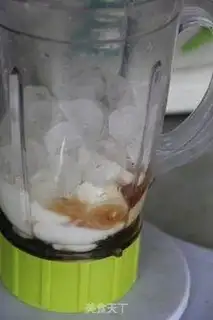 Make Blueberry milkshake step 5