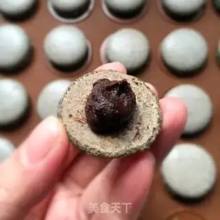 Make Black Sesame Mascaron step 24