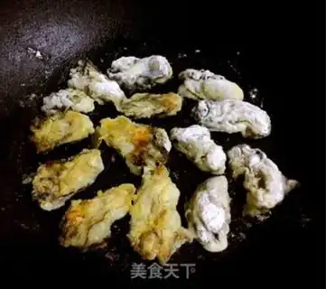 Make Iron-fried oysters step 6
