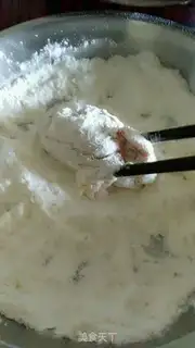 Make New Orleans fried chicken wings step 5