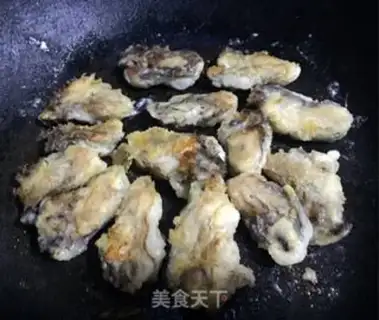 Make Iron-fried oysters step 7