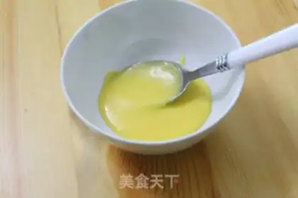Make Peach cake rolls step 3
