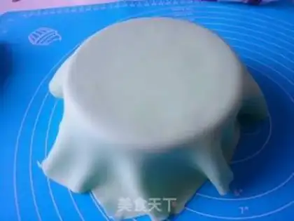 Make Bear rolls sugar cake step 3