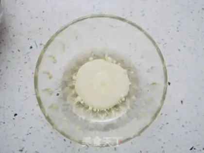 Make Six-inch mid-air sponge cake step 8