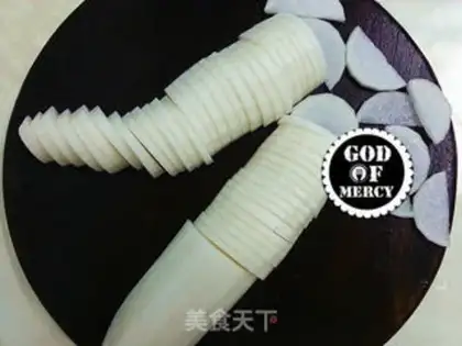 Make Five flowers for radish step 2