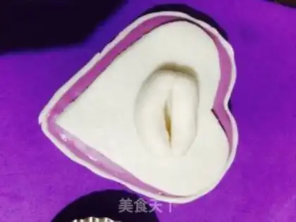 Make Roll the candy cake ring box step 7