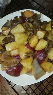 Make Beef curry potatoes step 5