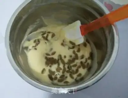 Make raisin yogurt step 5