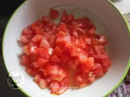 Make Tomato onion noodles step 0