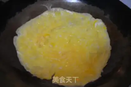 Make Homemade egg fried rice step 2