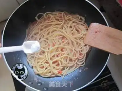 Make Tomato onion noodles step 5