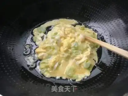 Make Eggs fried pasta step 3